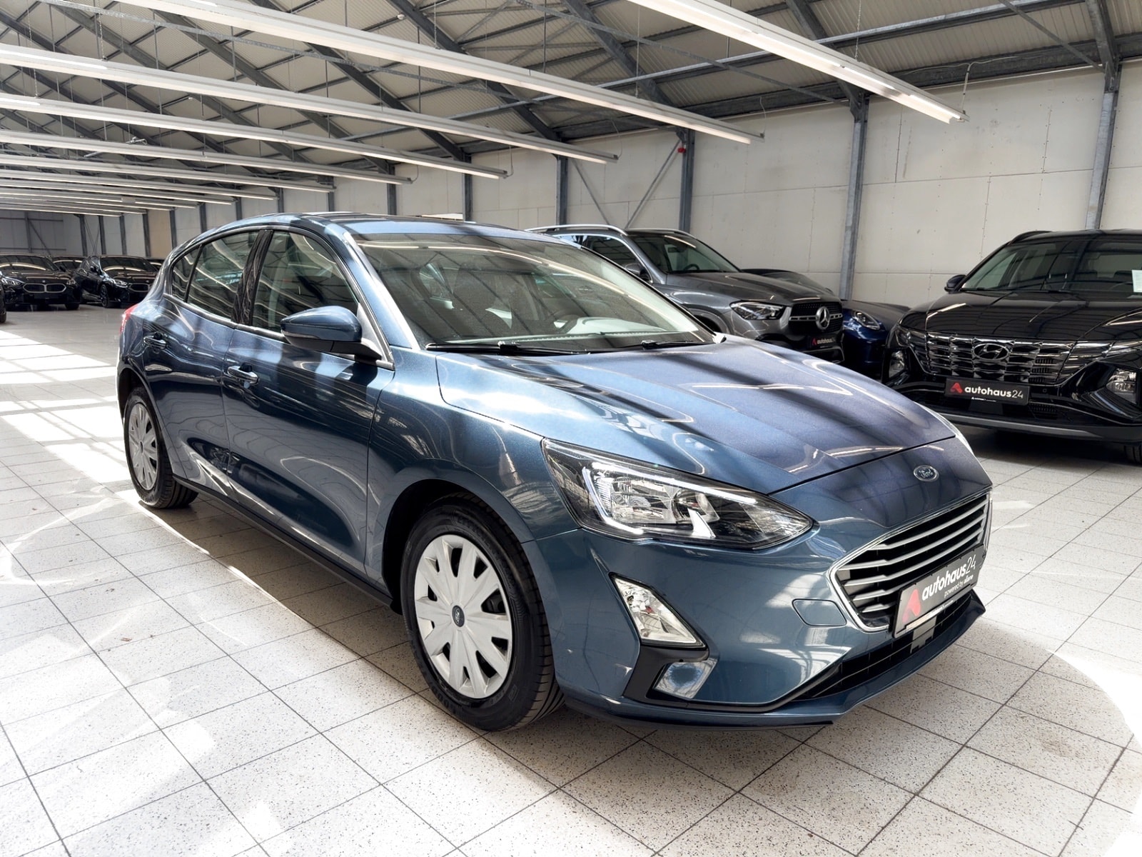 Ford Focus Limousine FORD Focus 1,0 EcoBoost 74kW Trend Schräghecklimousine #1