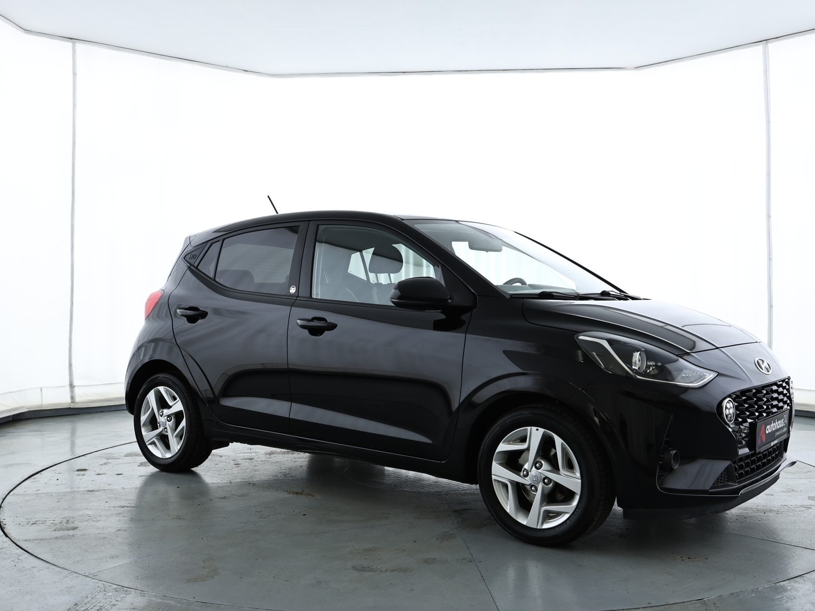 Hyundai i10 Limousine HYUNDAI i10 1.0 EDITION 30 Schräghecklimousine #1
